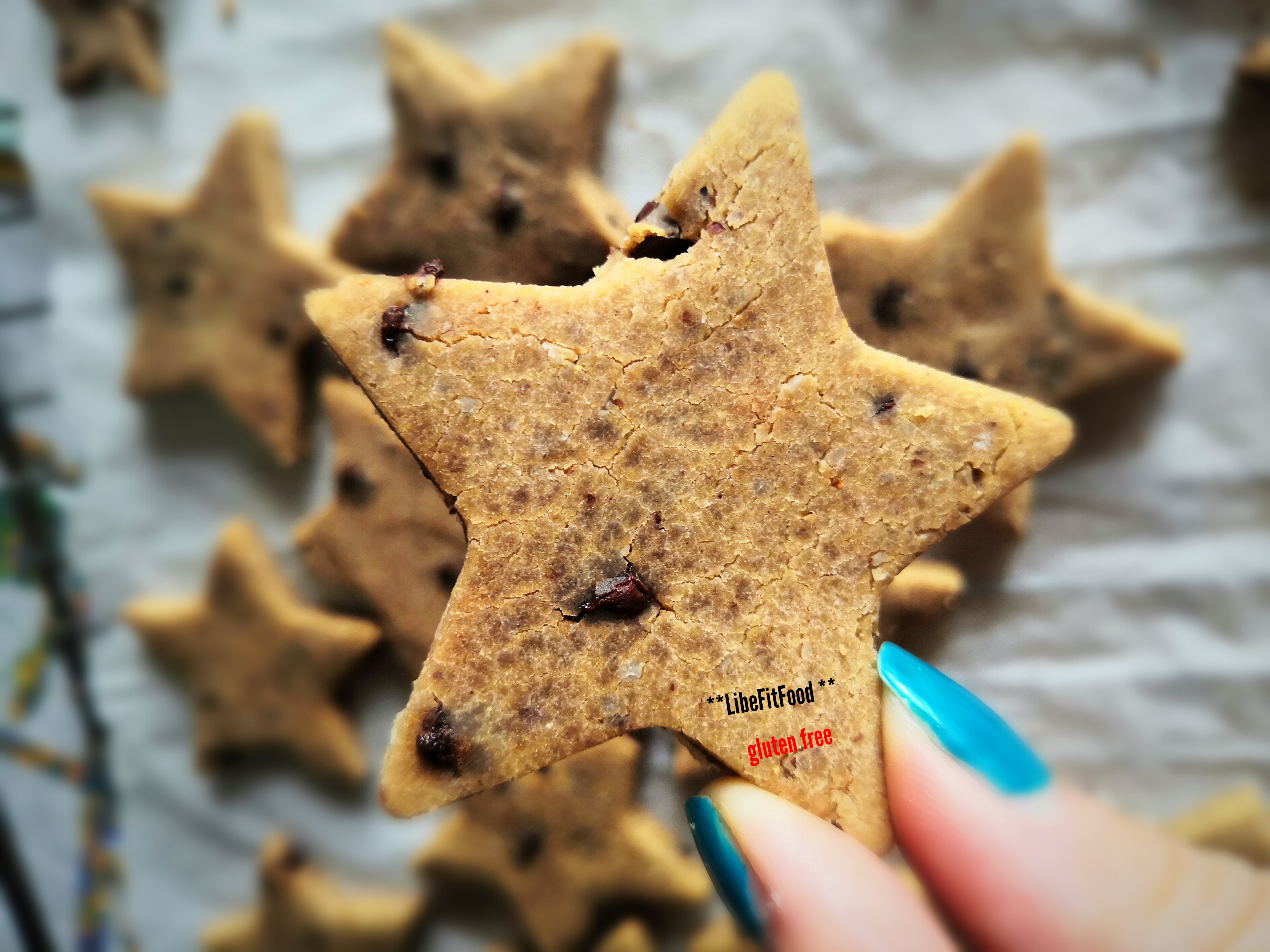 BISCOTTI CON GOCCE DI CIOCCOLATO – di Liberata Gallo